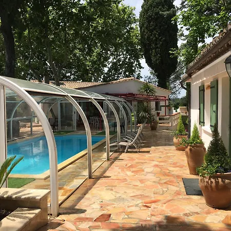 Ferienhaus De Charme Tres Grand Confort A Pied Du Centre Historique D'uzes *