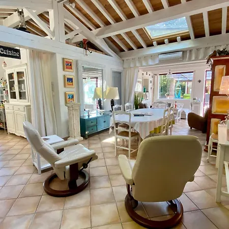 Ferienhaus De Charme Tres Grand Confort A Pied Du Centre Historique D'uzes Uzès
