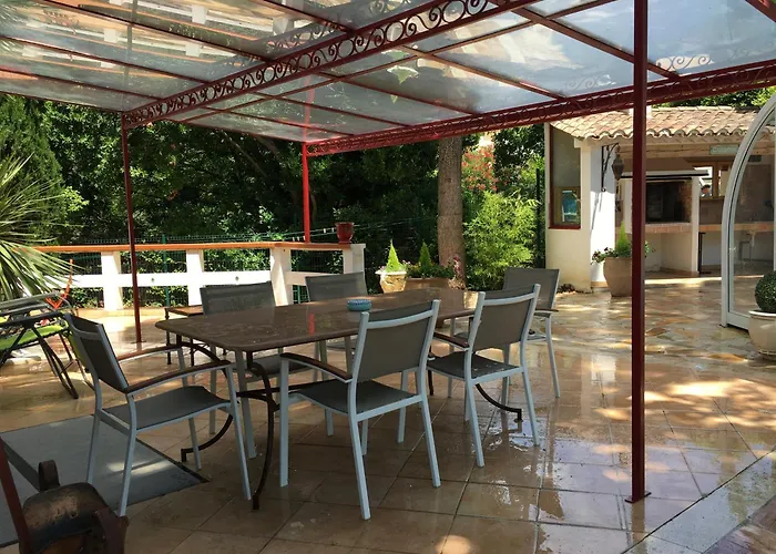 De Charme Tres Grand Confort A Pied Du Centre Historique D'uzes
